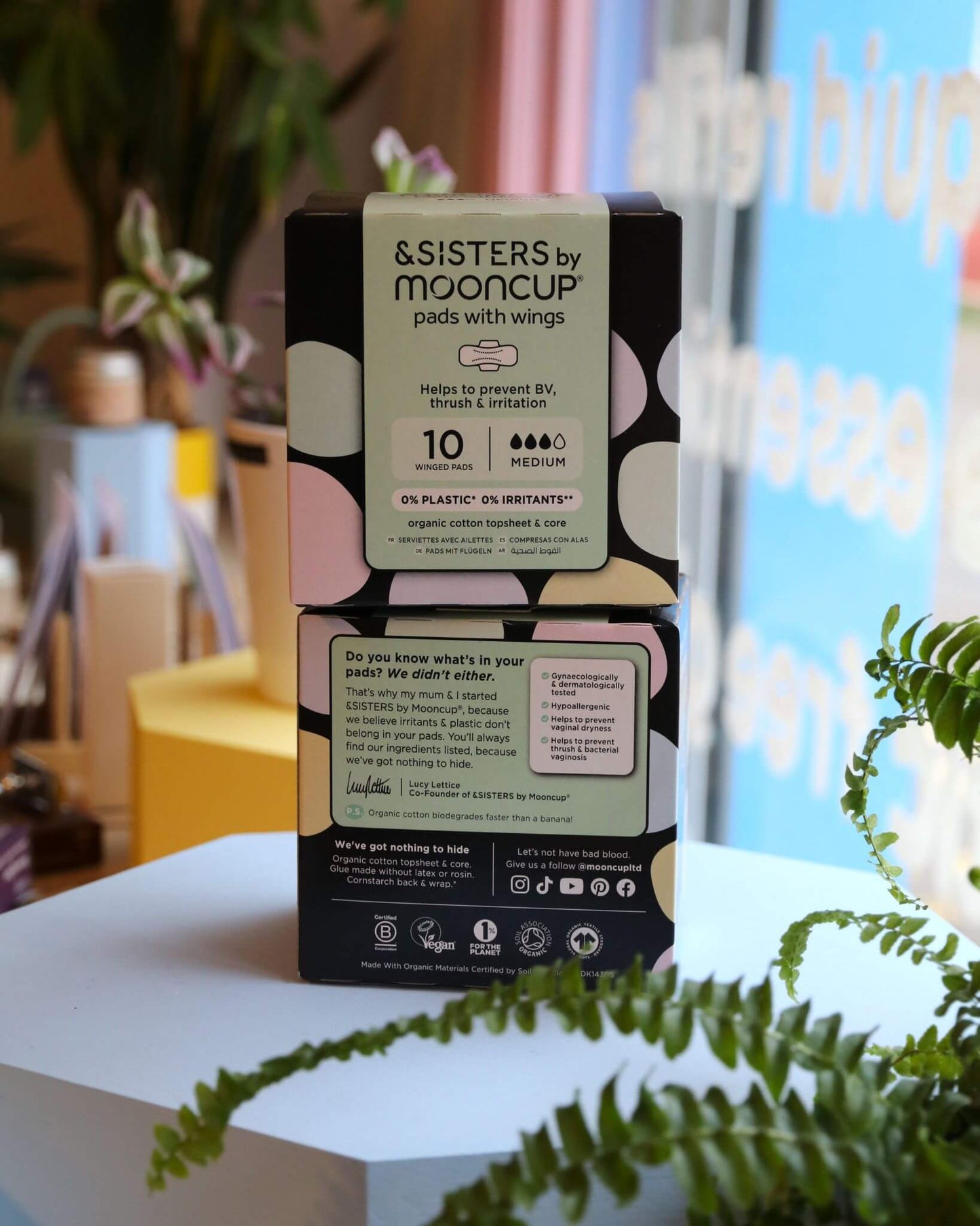 Organic Cotton Pads With Wings 10 Packs - &Sisters